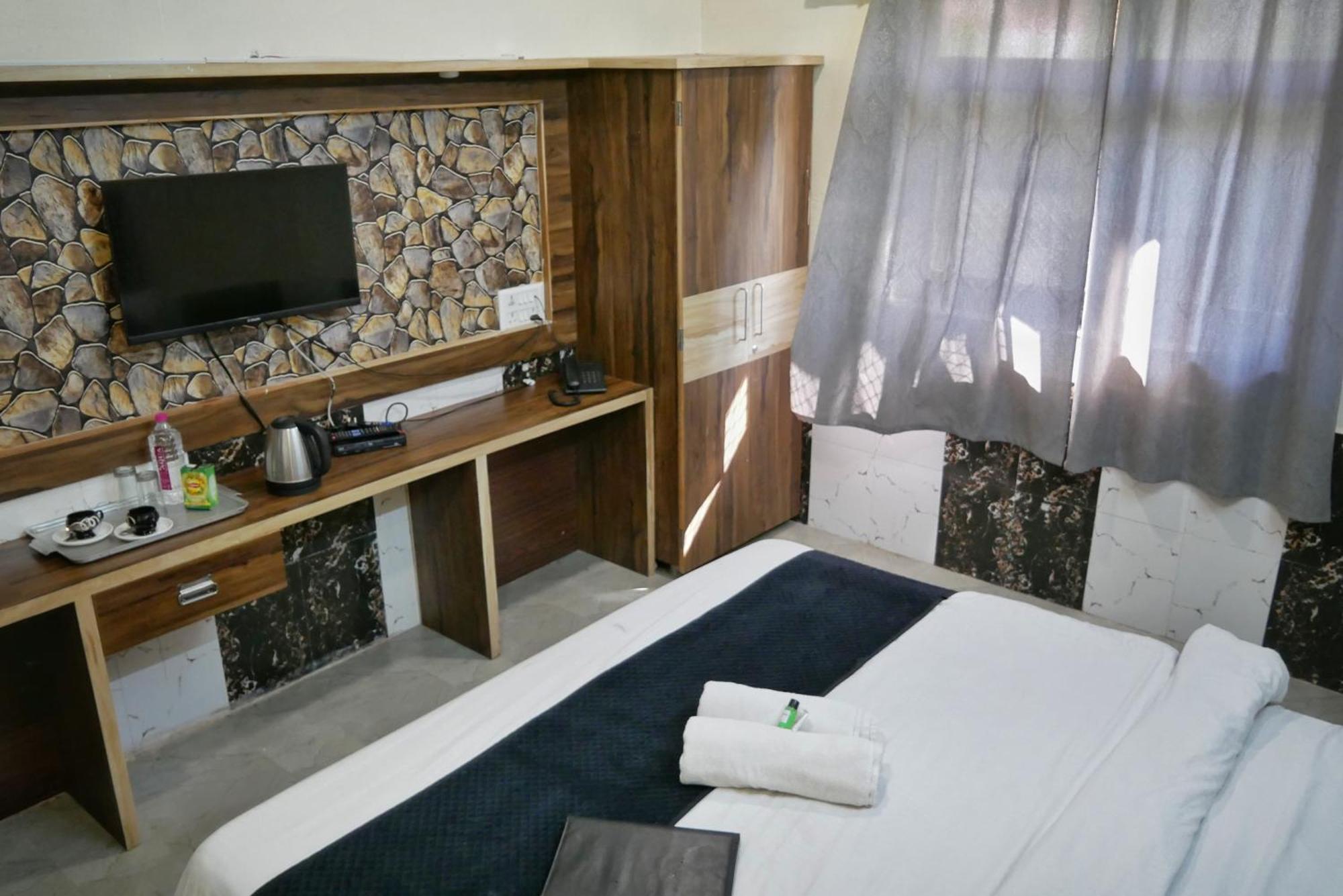 Hotel Grand Vijay Pushkar Extérieur photo