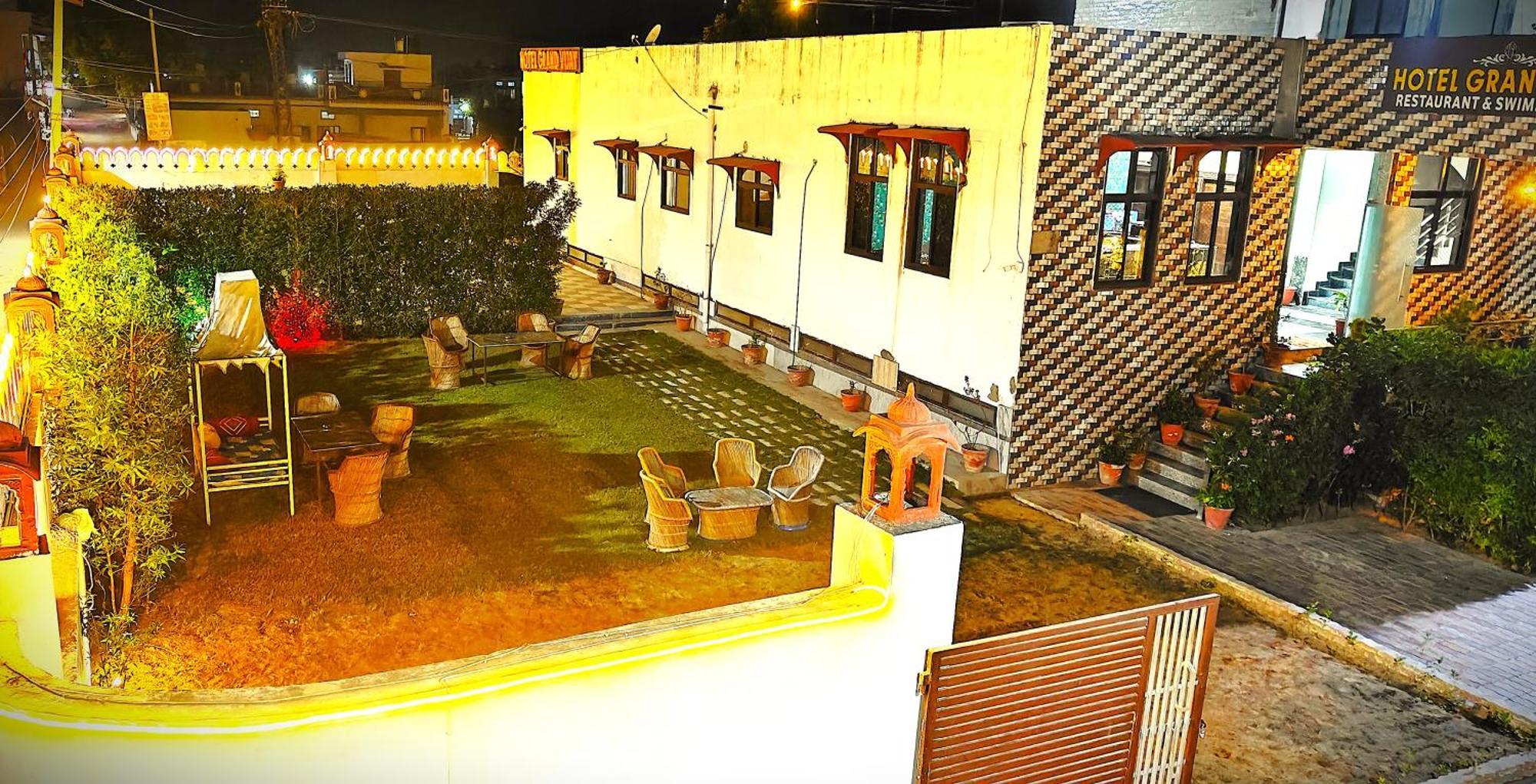 Hotel Grand Vijay Pushkar Extérieur photo